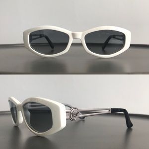 VTG 90’s Versace white tiny small sunnies 😎trendy